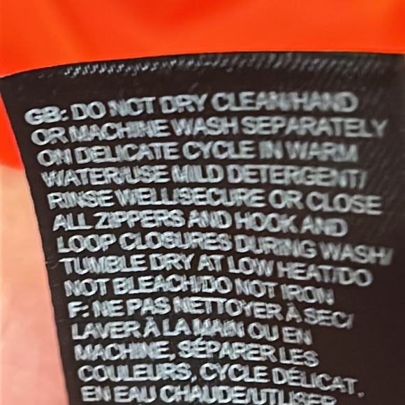 The North Face HYVENT Men’s Waterproof Jacket Size Medium - Picture 15 of 16